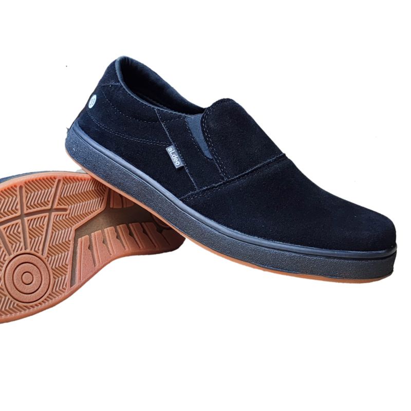 Aldeo P210 Sepatu Slip On Pria Casual Hitam Polos Slop Kasual Tanpa Tali Buat Kerja Sekolah