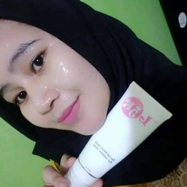 Facial treatment ljk