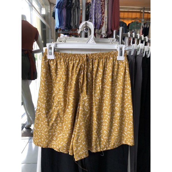 KULOT POLOS highwaist muat bb 55-80kg KULOT RAYON POLOS-CACING KUNING