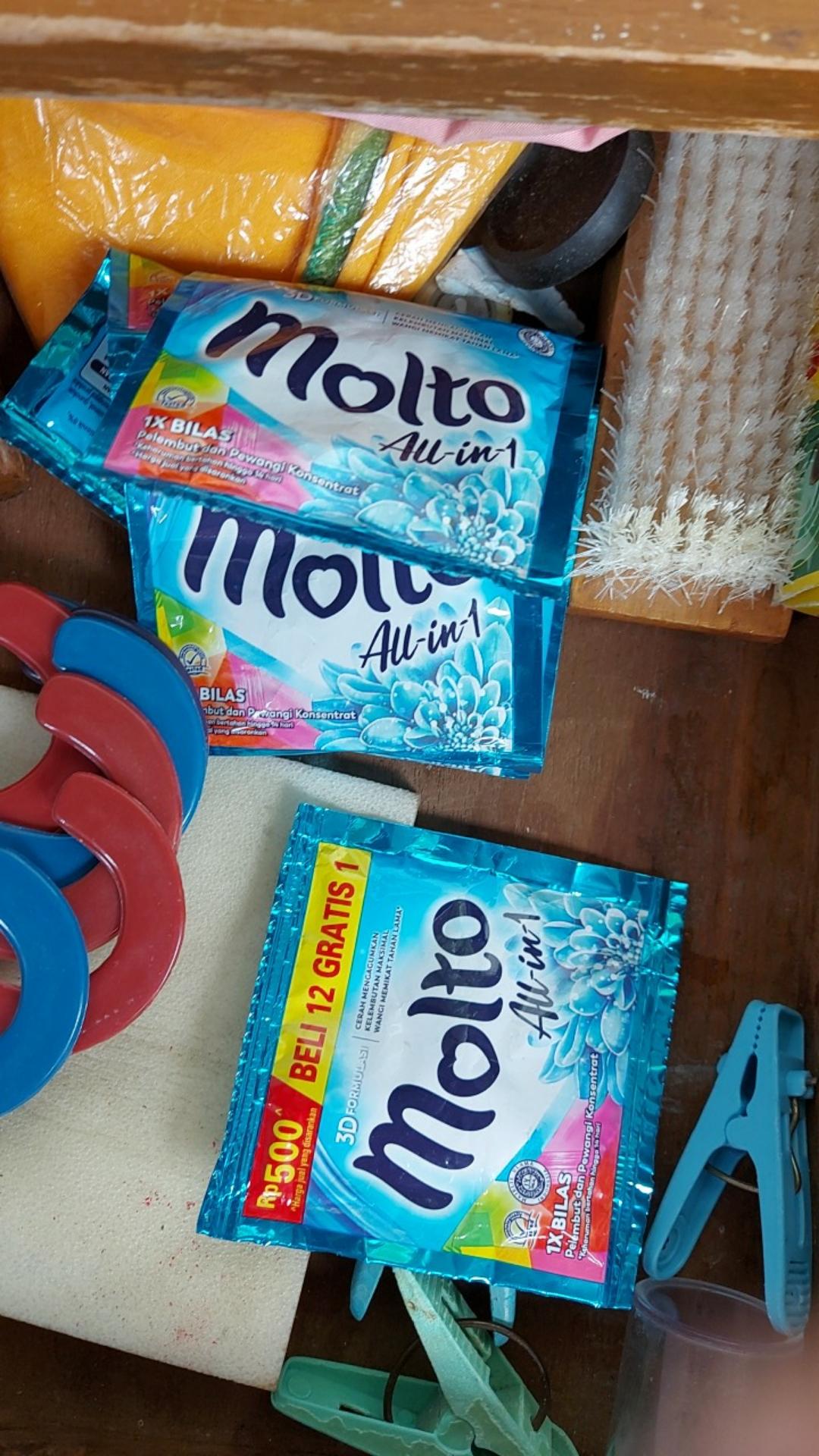 [1 Sachet] Molto Pewangi Pakaian