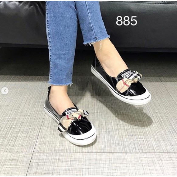 Sepatu flat 885A