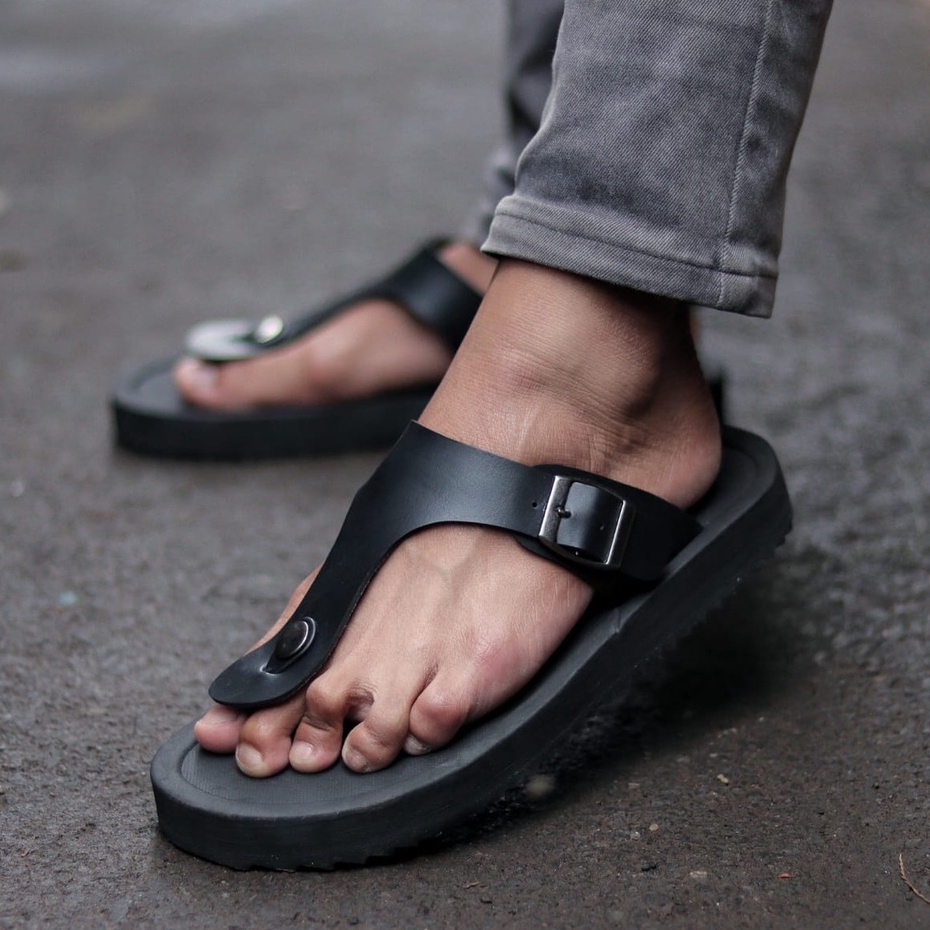 GIMLY|Sandal Kasual Pria Distro Original Fashion Trendy Laki Laki Kekinian Anti Slip Sendal Pria