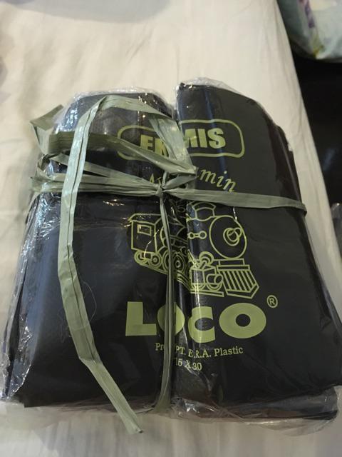 Kantong Plastik Kresek Loco Hitam Tipis Ekonomis 15 X 30