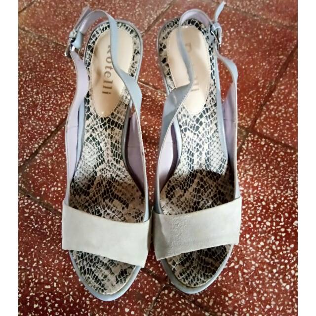 Sepatu rotelli original