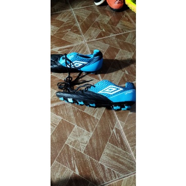Sepatu Sepak Bola Umbro