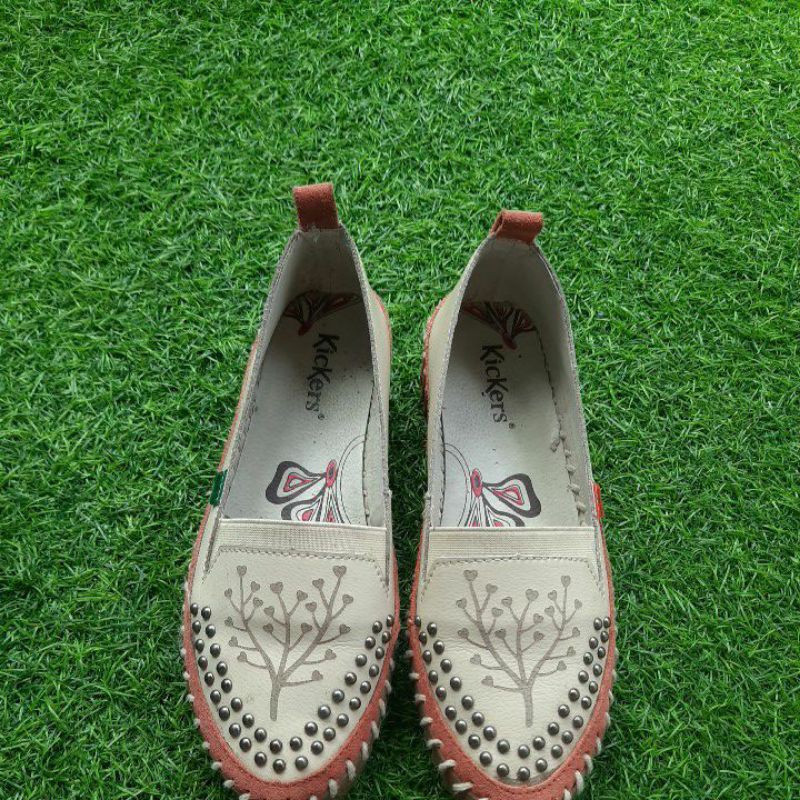 sepatu kickers original