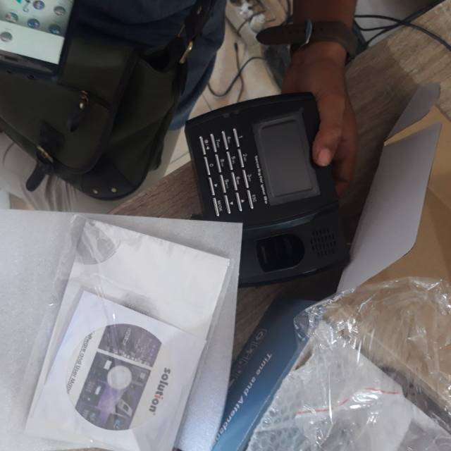 Mesin absensi Finger print solution x100-c  suport LAN