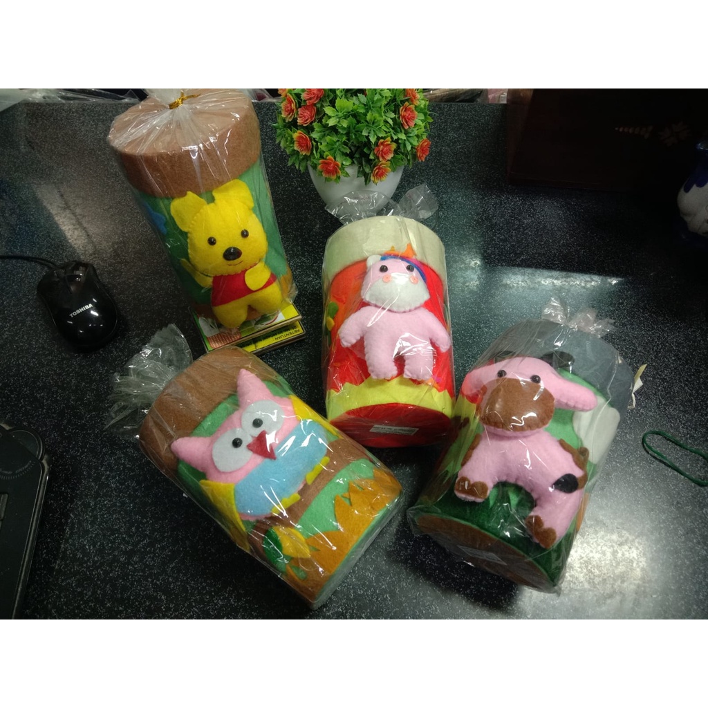 Jual Celengan / Tempat Uang Hias Karakter Flanel bisa dipakai ulang