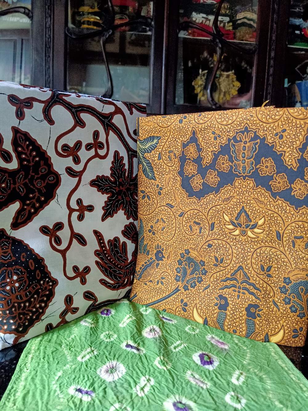 Kain Jarik Batik Solo Motif Sogan Wahyu Tumurun