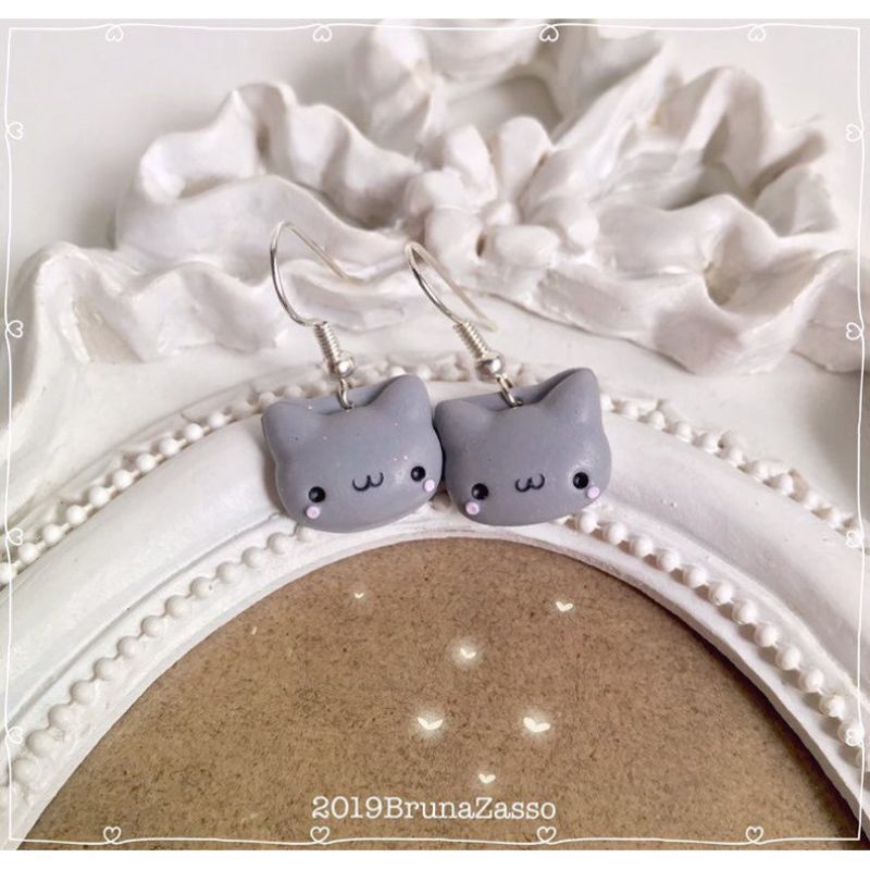 Anting clay kucing giwang gantung