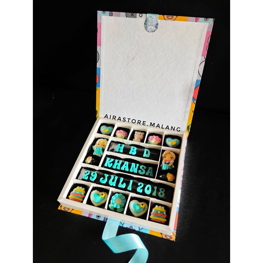 

Coklat Giftbox Ulang Tahun Happy Birthday 25 Sekat