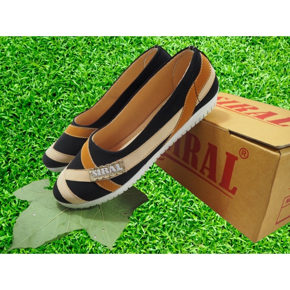 Sepatu Slip On Motif Garis Warna Kunyit S01R01B1 / Sepatu Wanita / Sepatu Slip On / Sepatu Flat