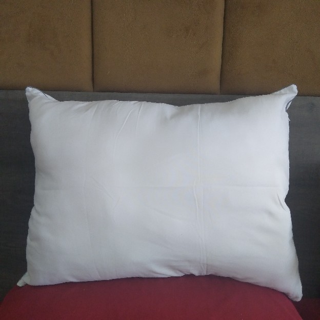 Nakhaima Bantal Zipper Adjustable Medium (virgin Hollow Fiber / Oeko-tex Certified)