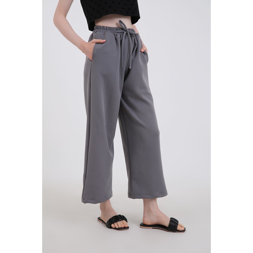 Berrybenka - Celana Bahan Kulot Wanita Sofia Mulzia Cullote-Light Grey