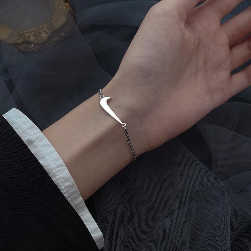 Gaya Hip Hop Model Korea Gelang Baja Titanium Sederhana Modis Pria dan Wanita