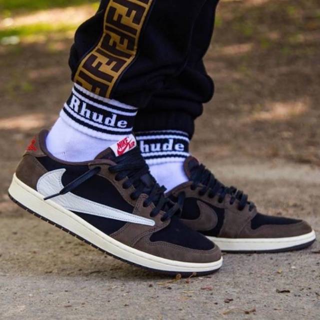 jordan 1 low travis