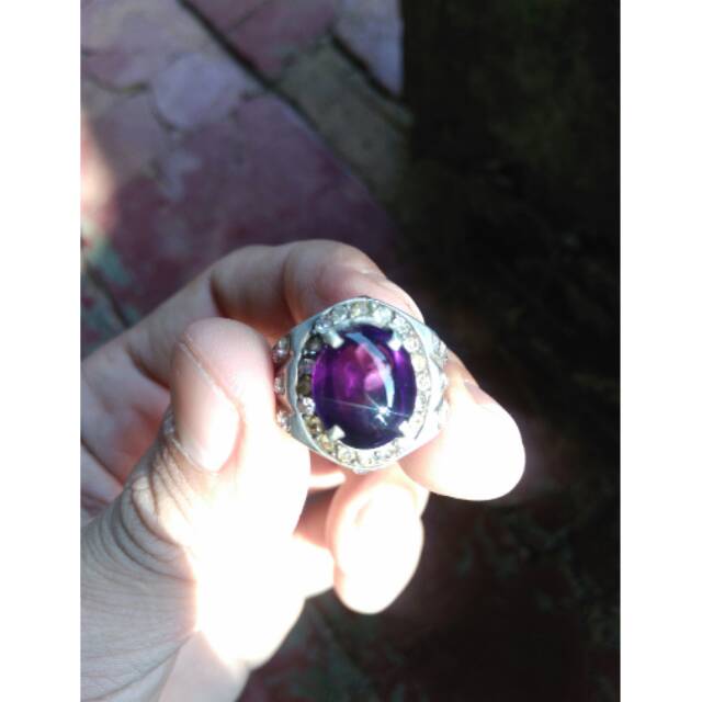 Cincin batu kecubung