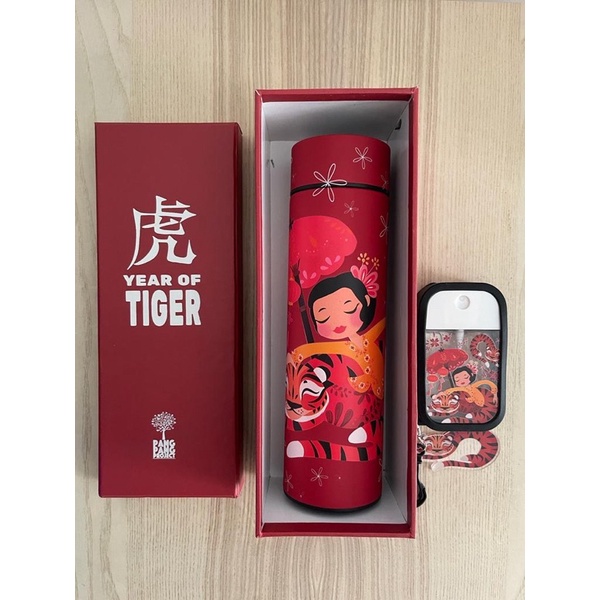 

Hampers Imlek 2022 (Tumbler + Hand Sanitizer)