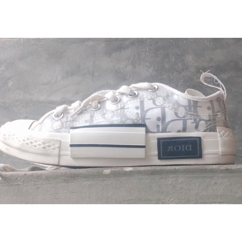 sepatu Dior preloved