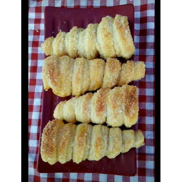 

KUE CUMCUM CROWN HORN