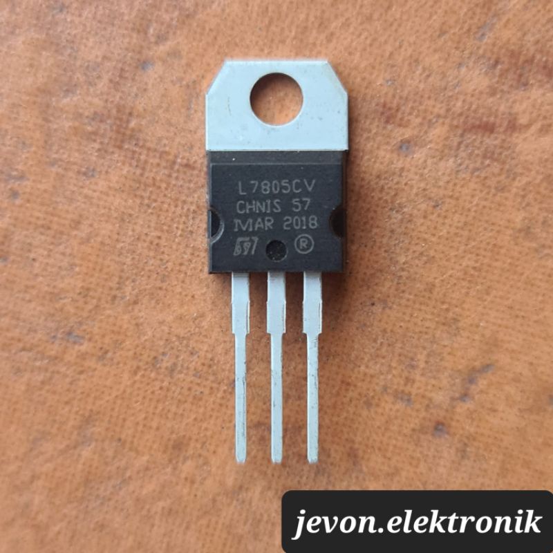 IC L7805 L7808 L7809 L7812 L7815 II Transistor L7805CV L7809CV L7812CV L7815CV Voltage Regulator DIP L 7805 7808 7809 7812 7815 CV V6 S7 MAR 1812 1818 1918 2018
