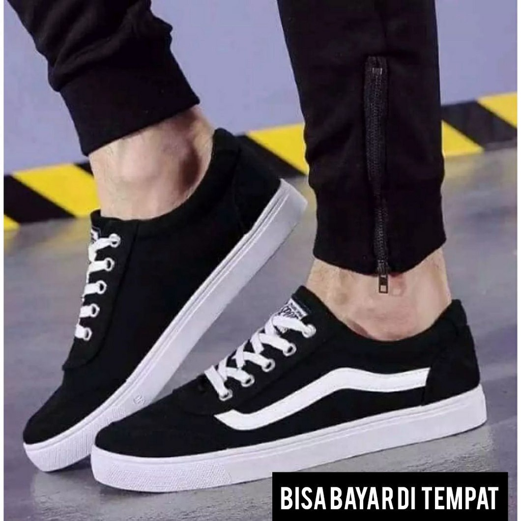 SEPATU SNEAKERS CASUAL PRIA COWOK COWO WANITA CEWEK CEWE SS0219 WARNA HITAM PUTIH