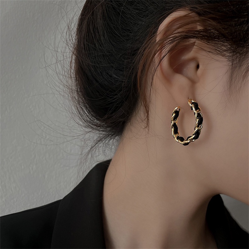 Anting Rantai Warna Hitam Untuk Wanita