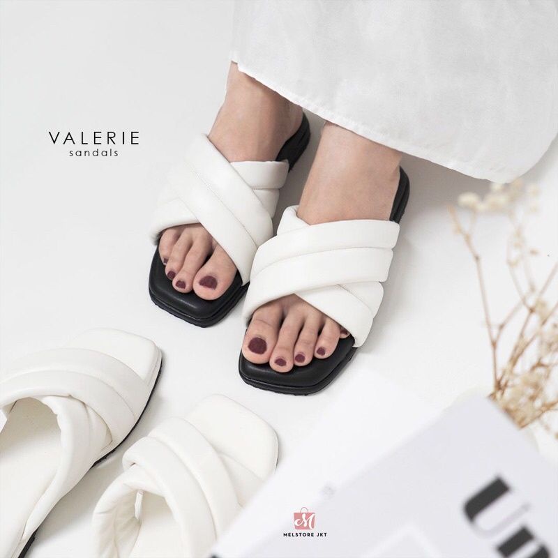 Damelia Valerie Sandal Wanita