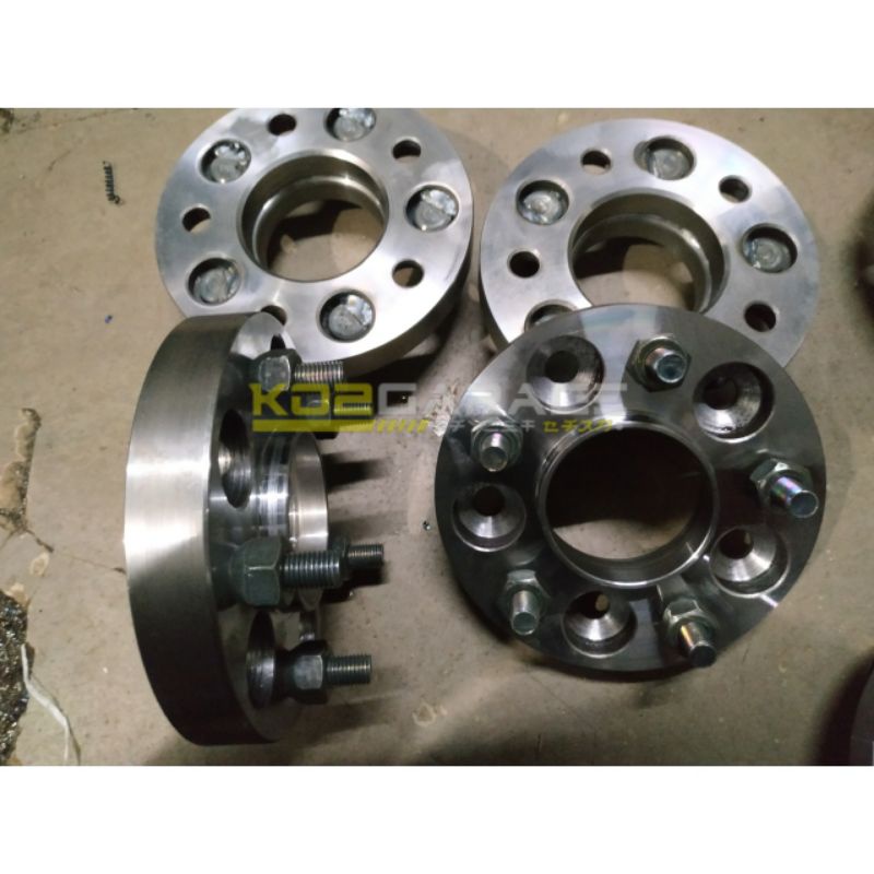 Adaptor Velg VOLVO 5x108 ke 5x114 + center ring camry innova