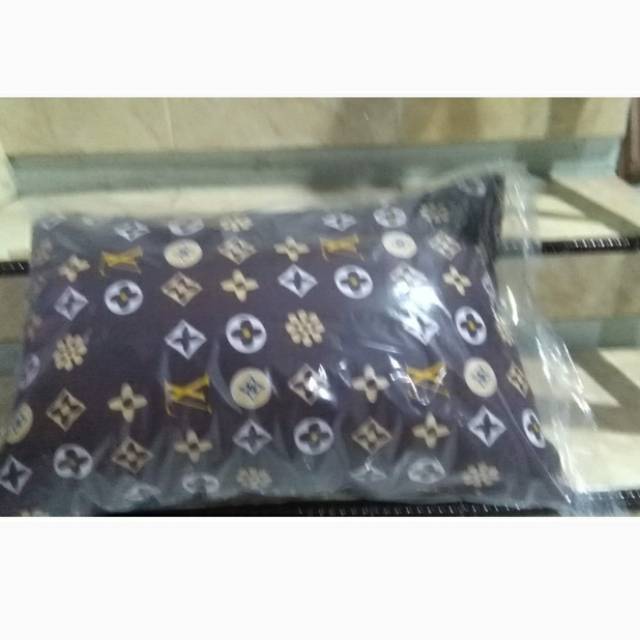 Bantal isi dakron