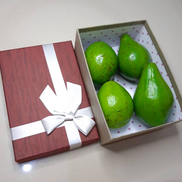 

Paket Anniversary Alpukat Mentega Premium + Hampers Kado Spesial Avocadot
