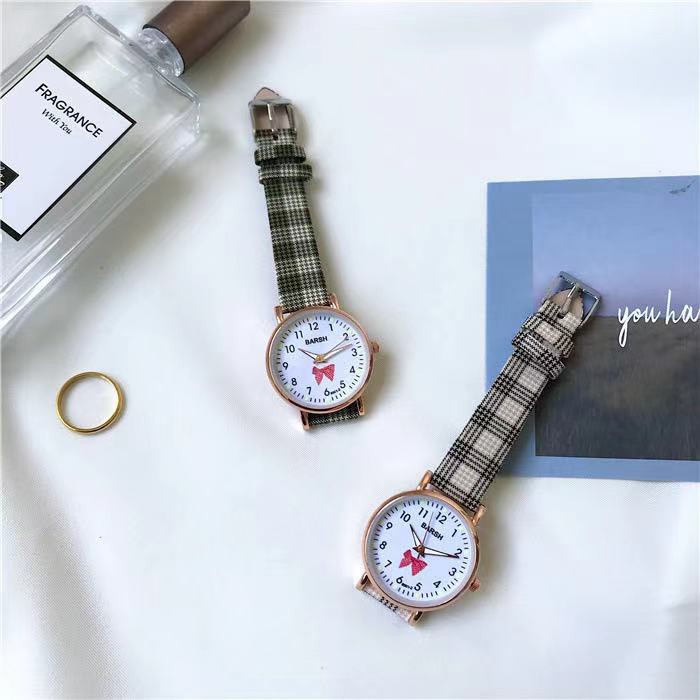 Jam Tangan Quartz Analog Wanita Strap Pu Kotak-Kotak Motif Pita Fashion Aksesoris Wanita Jam Analog