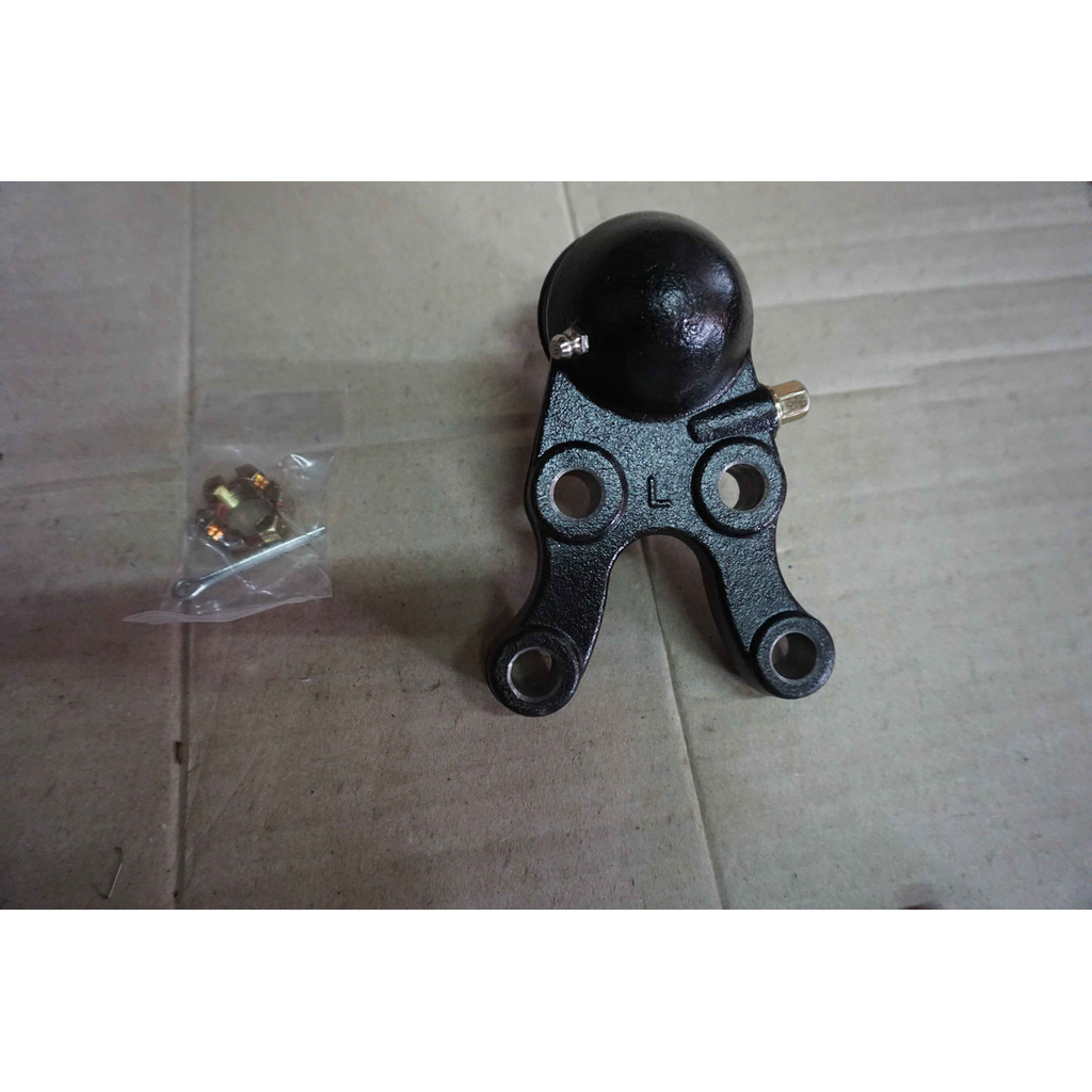 Ball Joint Bawah Mitsubishi L200