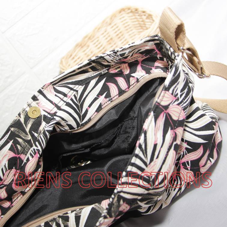 RIENS COLLECTIONS. TAS SELEMPANG SLING BAG KANVAS KOMBINASI FLORAL PALM HITAM SLC0101