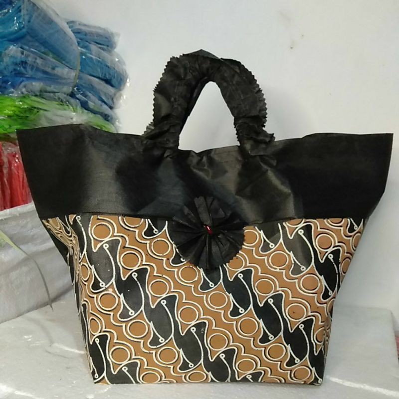 

Tas hajatan berkat dus nasi 22x22