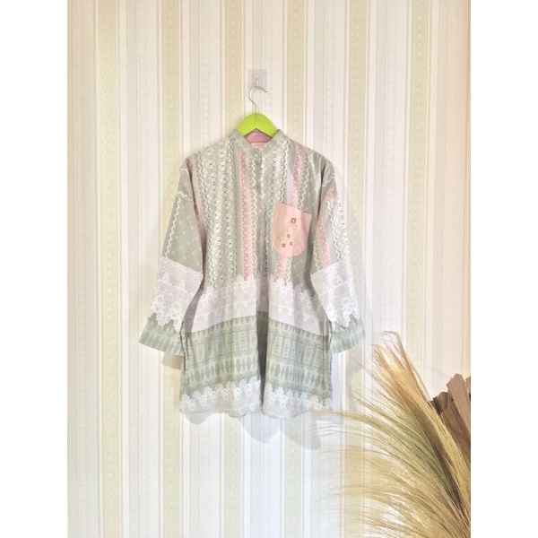 Salapah top olive Ria Miranda