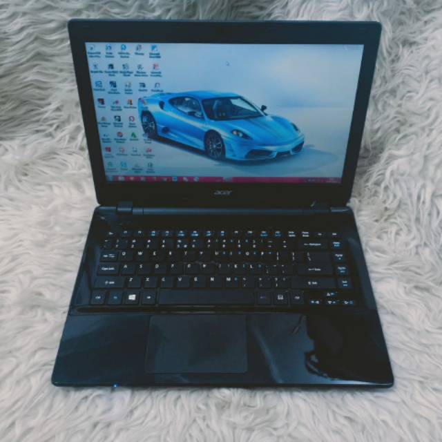 C158 Laptop Acer E5-471 Ram 2gb HDD 500gb core i3