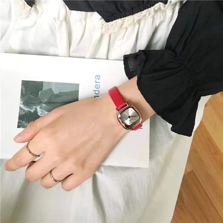 [ BISA COD ] Jam Tangan Kecil Wanita Analog Strap Pu Dial Gaya Retro Korea Jam Tangan Bisnis