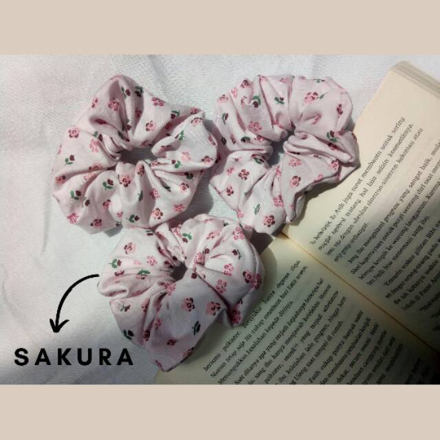 

Sakura scrunchies