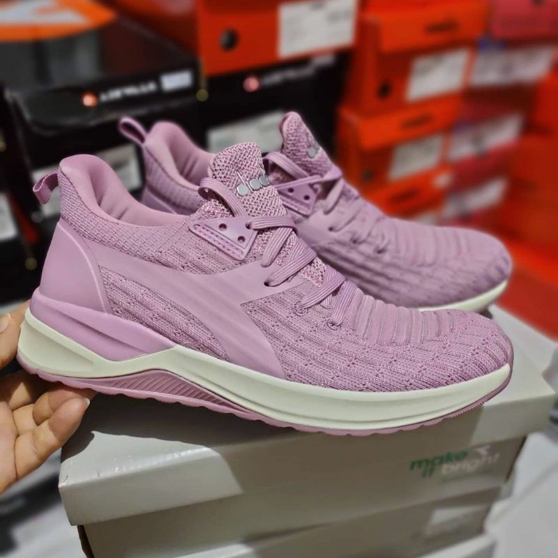 Sepatu Cewek Diadora Allesia