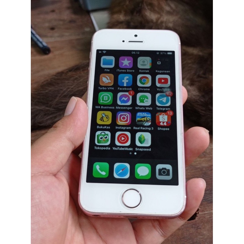 IPHONE SE bypass premium