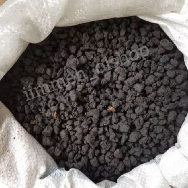 Pasir Malang Hitam Kasar 1 Karung – Media Aquarium & Aquascape Berkualitas