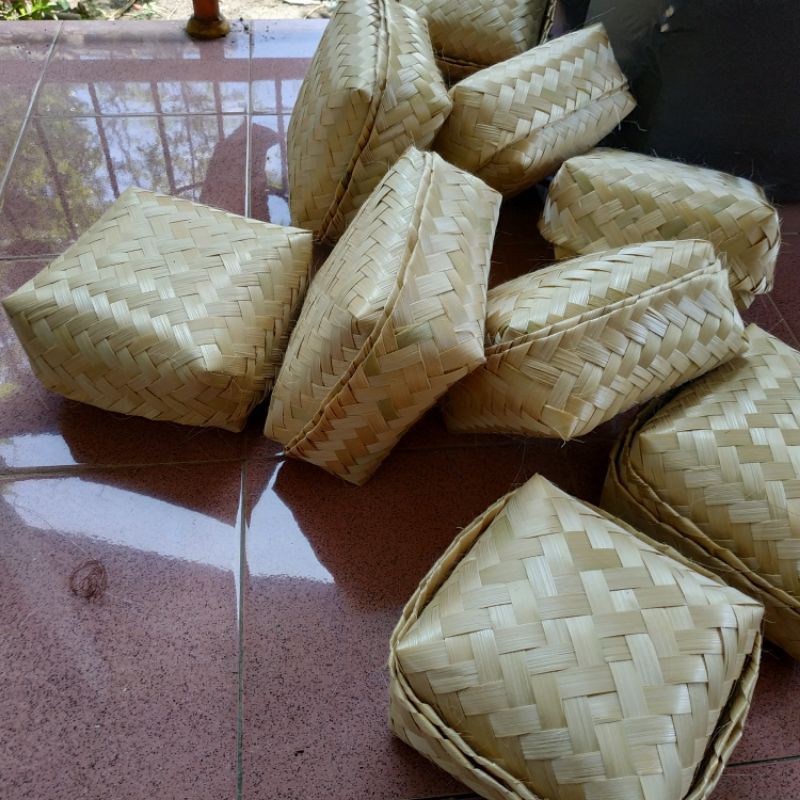 Besek bambu 20x20 cm/Pipiti/Besek nasi/besek daging/besek murah