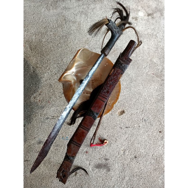 Mandau tua, bagus untuk koleksi