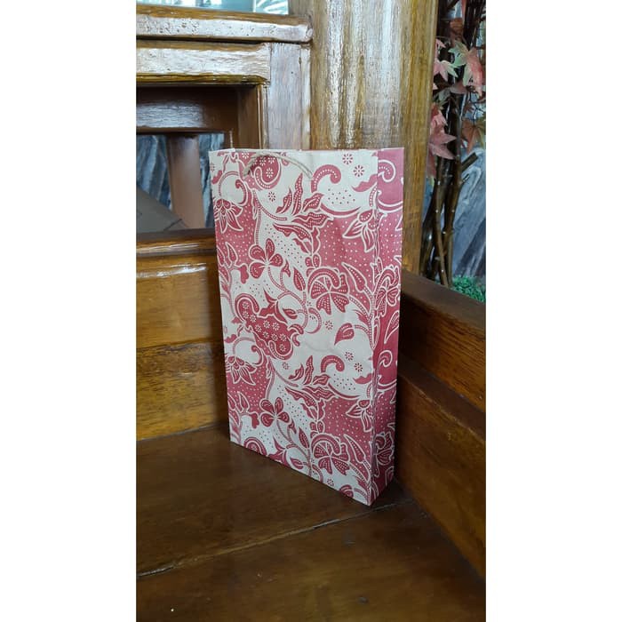 

Paper Bag Isi 12pcs TB 2 Tas Kertas Ukuran 17 x 30 Tas Kertas Batik Motif Goodie Bag 26-9331