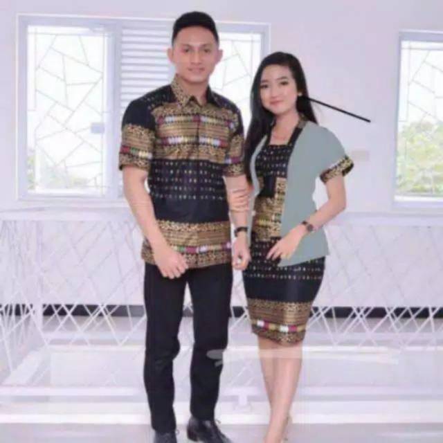 COUPLE RnB BAHAN KATUN KEMEJA M.L.XL