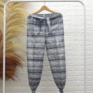  Jogger  pant Aladin motif etnik  liris putih material 