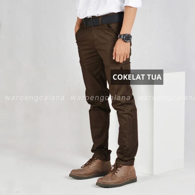 In One Celana Chino Panjang Cokelat Tua