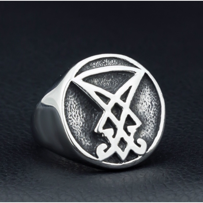 Metrosexual man jewelry male Satan ring retro tide Metrosexual personality jewelry popular ring