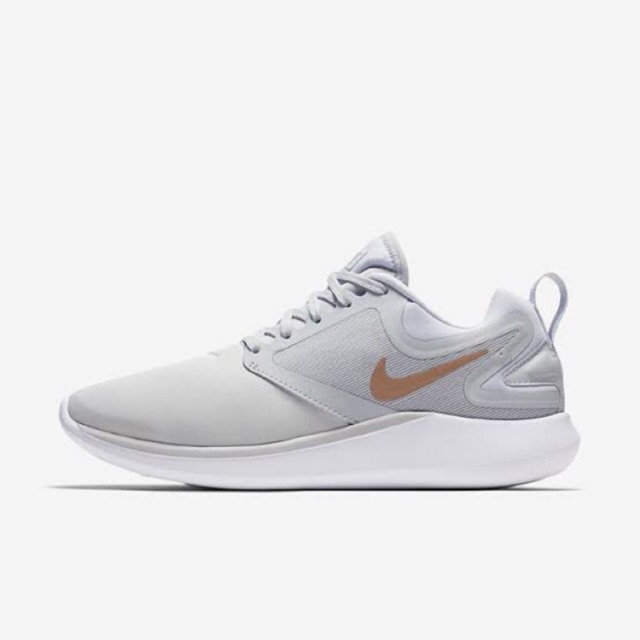 nike womens running shoes gold